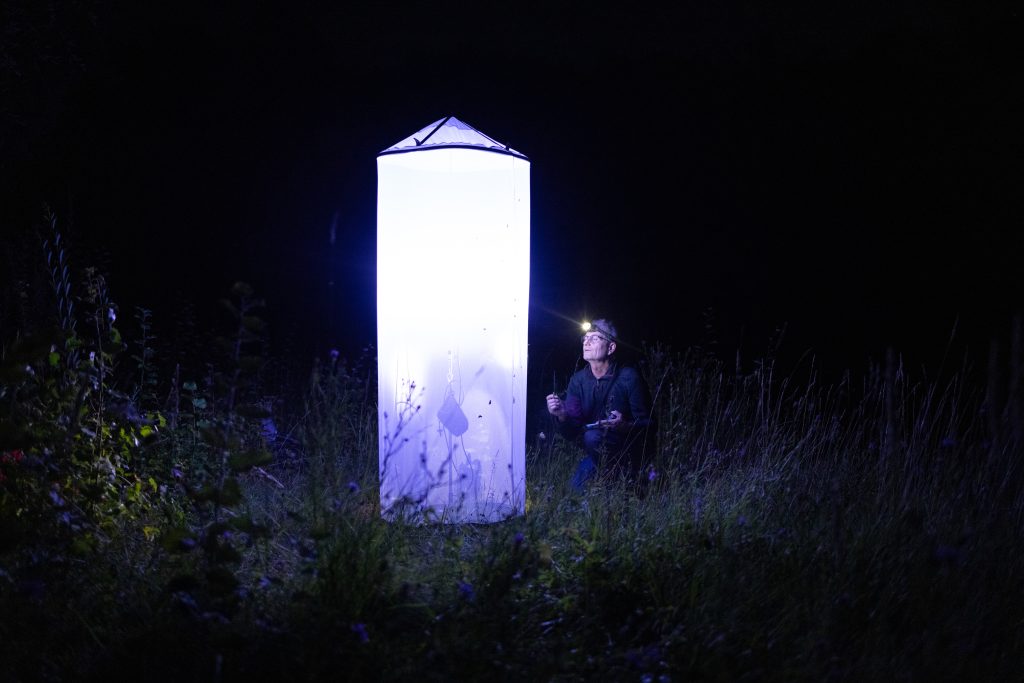 Daniel Kessler und sein Leuchtturm. Fotos: Robin Kohler