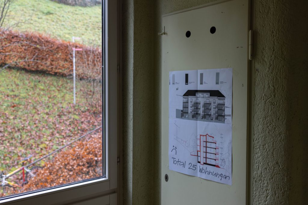 Der drohende Umbau ist bereits im Treppenhaus zu spüren.